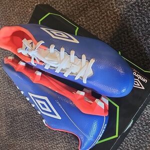 Umbro Velocita 2 Club HG cleats